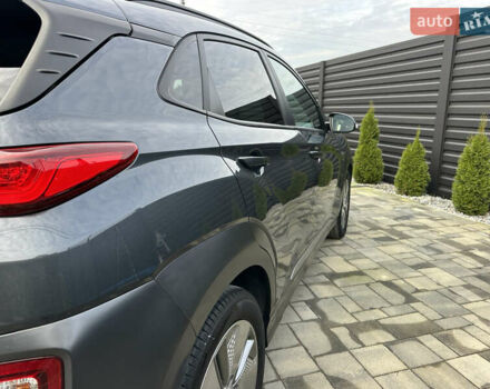 Серый Хендай Kona, объемом двигателя 0 л и пробегом 117 тыс. км за 17500 $, фото 7 на Automoto.ua