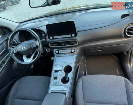 Сірий Хендай Kona, об'ємом двигуна 0 л та пробігом 114 тис. км за 15999 $, фото 35 на Automoto.ua