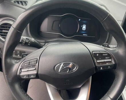 Сірий Хендай Kona, об'ємом двигуна 0 л та пробігом 132 тис. км за 15500 $, фото 17 на Automoto.ua