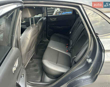 Серый Хендай Kona, объемом двигателя 0 л и пробегом 117 тыс. км за 17500 $, фото 13 на Automoto.ua