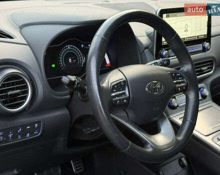 Сірий Хендай Kona, об'ємом двигуна 0 л та пробігом 81 тис. км за 17200 $, фото 72 на Automoto.ua