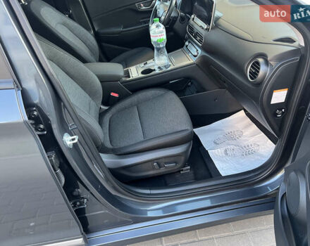 Сірий Хендай Kona, об'ємом двигуна 0 л та пробігом 230 тис. км за 14900 $, фото 22 на Automoto.ua