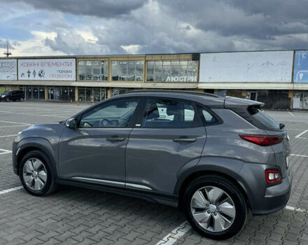 Серый Хендай Kona, объемом двигателя 0 л и пробегом 52 тыс. км за 16300 $, фото 8 на Automoto.ua