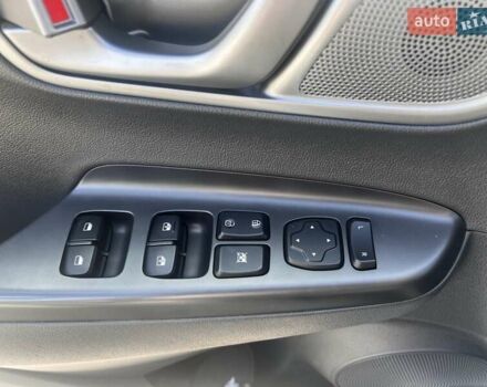 Серый Хендай Kona, объемом двигателя 0 л и пробегом 31 тыс. км за 20000 $, фото 17 на Automoto.ua