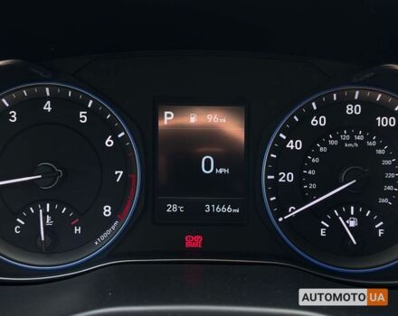 Серый Хендай Kona, объемом двигателя 2 л и пробегом 51 тыс. км за 17300 $, фото 19 на Automoto.ua