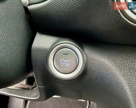 Серый Хендай Kona, объемом двигателя 0 л и пробегом 74 тыс. км за 15250 $, фото 61 на Automoto.ua