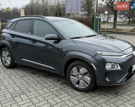 Серый Хендай Kona, объемом двигателя 0 л и пробегом 69 тыс. км за 15600 $, фото 10 на Automoto.ua