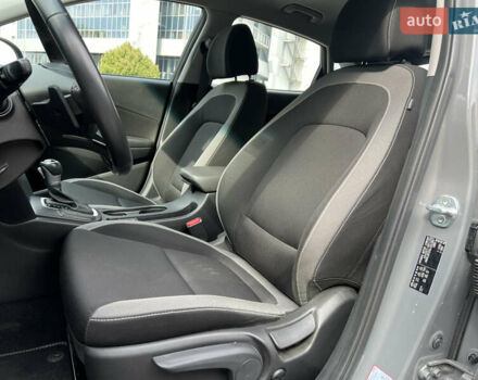 Серый Хендай Kona, объемом двигателя 1.6 л и пробегом 54 тыс. км за 20950 $, фото 30 на Automoto.ua