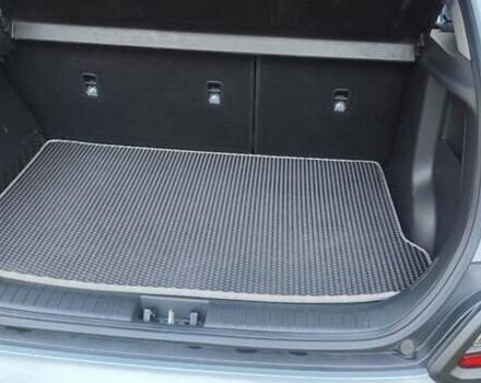 Сірий Хендай Kona, об'ємом двигуна 2 л та пробігом 61 тис. км за 14600 $, фото 18 на Automoto.ua