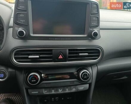 Сірий Хендай Kona, об'ємом двигуна 1.6 л та пробігом 12 тис. км за 21500 $, фото 21 на Automoto.ua