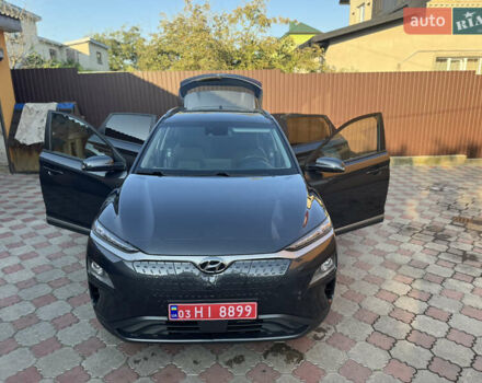 Сірий Хендай Kona, об'ємом двигуна 0 л та пробігом 40 тис. км за 16799 $, фото 30 на Automoto.ua