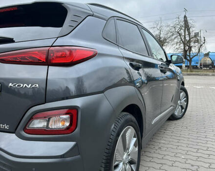 Сірий Хендай Kona, об'ємом двигуна 0 л та пробігом 149 тис. км за 17950 $, фото 19 на Automoto.ua
