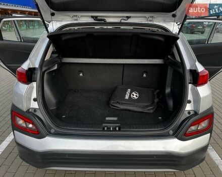 Серый Хендай Kona, объемом двигателя 0 л и пробегом 136 тыс. км за 16700 $, фото 49 на Automoto.ua