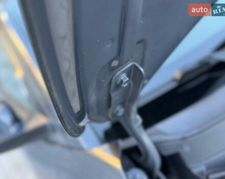 Сірий Хендай Kona, об'ємом двигуна 0 л та пробігом 114 тис. км за 15999 $, фото 45 на Automoto.ua