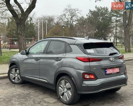 Серый Хендай Kona, объемом двигателя 0 л и пробегом 136 тыс. км за 19300 $, фото 5 на Automoto.ua
