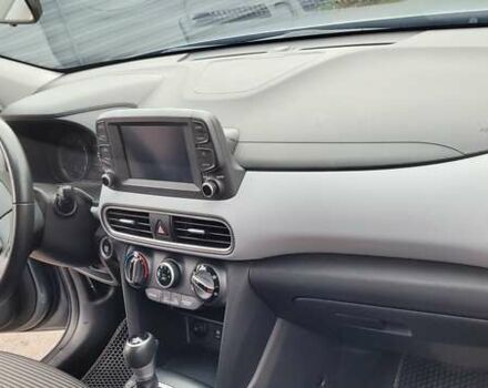 Сірий Хендай Kona, об'ємом двигуна 2 л та пробігом 59 тис. км за 15100 $, фото 15 на Automoto.ua