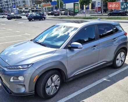 Серый Хендай Kona, объемом двигателя 0 л и пробегом 79 тыс. км за 18900 $, фото 6 на Automoto.ua