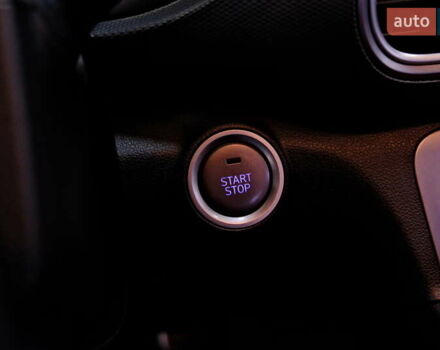 Серый Хендай Kona, объемом двигателя 0 л и пробегом 88 тыс. км за 20300 $, фото 27 на Automoto.ua