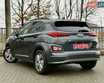 Серый Хендай Kona, объемом двигателя 0 л и пробегом 74 тыс. км за 15250 $, фото 12 на Automoto.ua