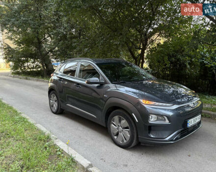 Серый Хендай Kona, объемом двигателя 0 л и пробегом 60 тыс. км за 16200 $, фото 8 на Automoto.ua
