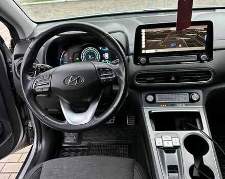 Серый Хендай Kona, объемом двигателя 0 л и пробегом 38 тыс. км за 18999 $, фото 9 на Automoto.ua