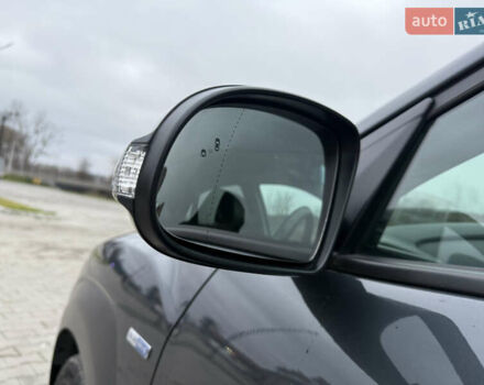 Сірий Хендай Kona, об'ємом двигуна 0 л та пробігом 98 тис. км за 17900 $, фото 8 на Automoto.ua