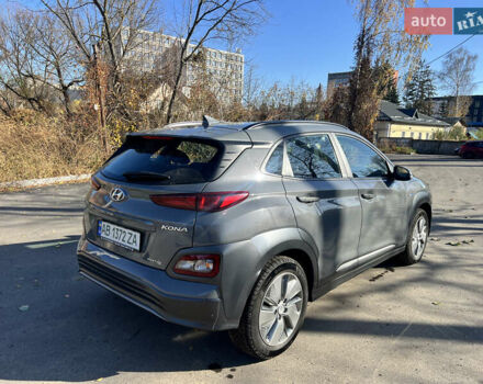 Серый Хендай Kona, объемом двигателя 0 л и пробегом 55 тыс. км за 15300 $, фото 3 на Automoto.ua