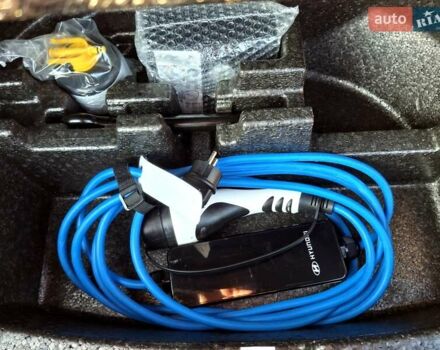 Серый Хендай Kona, объемом двигателя 0 л и пробегом 116 тыс. км за 18600 $, фото 36 на Automoto.ua