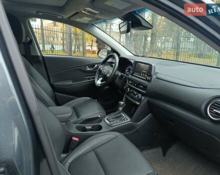 Сірий Хендай Kona, об'ємом двигуна 1.6 л та пробігом 12 тис. км за 21500 $, фото 5 на Automoto.ua