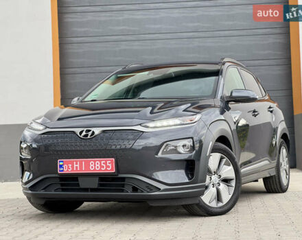 Серый Хендай Kona, объемом двигателя 0 л и пробегом 62 тыс. км за 16900 $, фото 2 на Automoto.ua
