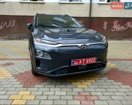 Сірий Хендай Kona, об'ємом двигуна 0 л та пробігом 128 тис. км за 16900 $, фото 6 на Automoto.ua