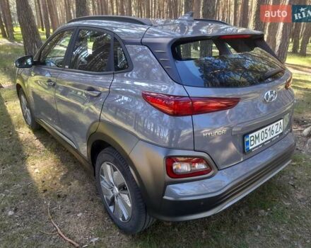 Серый Хендай Kona, объемом двигателя 0 л и пробегом 86 тыс. км за 15500 $, фото 4 на Automoto.ua