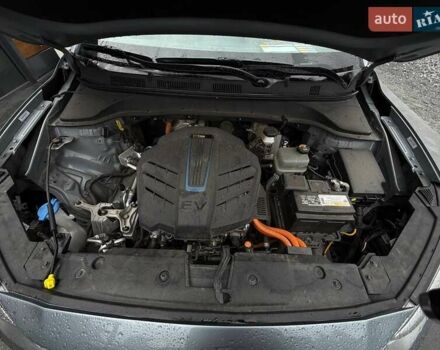 Сірий Хендай Kona, об'ємом двигуна 0 л та пробігом 61 тис. км за 17700 $, фото 70 на Automoto.ua