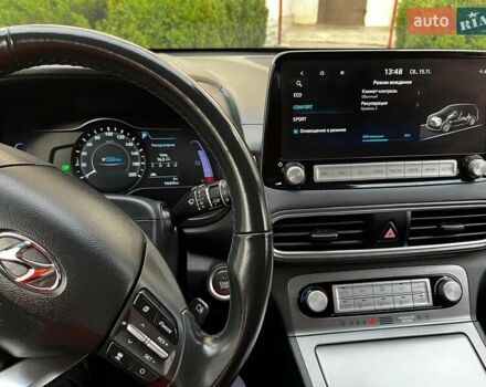 Серый Хендай Kona, объемом двигателя 0 л и пробегом 136 тыс. км за 16700 $, фото 42 на Automoto.ua