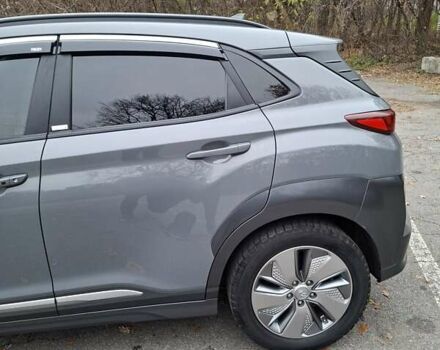 Сірий Хендай Kona, об'ємом двигуна 0 л та пробігом 86 тис. км за 15200 $, фото 7 на Automoto.ua