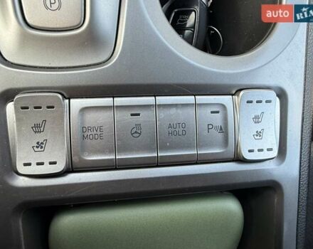 Серый Хендай Kona, объемом двигателя 0 л и пробегом 93 тыс. км за 17970 $, фото 51 на Automoto.ua