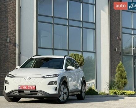 Серый Хендай Kona, объемом двигателя 0 л и пробегом 93 тыс. км за 17970 $, фото 14 на Automoto.ua