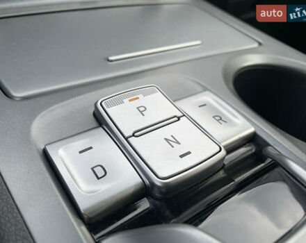 Серый Хендай Kona, объемом двигателя 0 л и пробегом 107 тыс. км за 18900 $, фото 17 на Automoto.ua