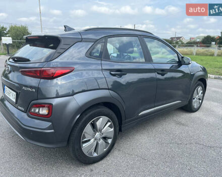 Серый Хендай Kona, объемом двигателя 0 л и пробегом 49 тыс. км за 15199 $, фото 13 на Automoto.ua