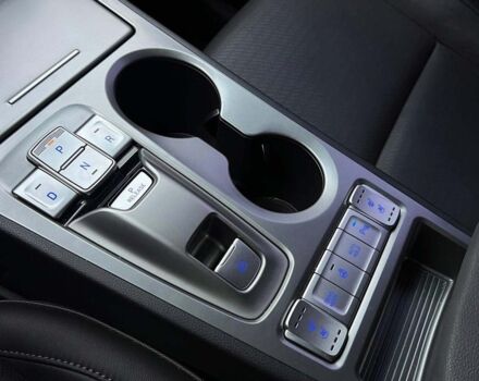 Серый Хендай Kona, объемом двигателя 64 л и пробегом 50 тыс. км за 23700 $, фото 14 на Automoto.ua