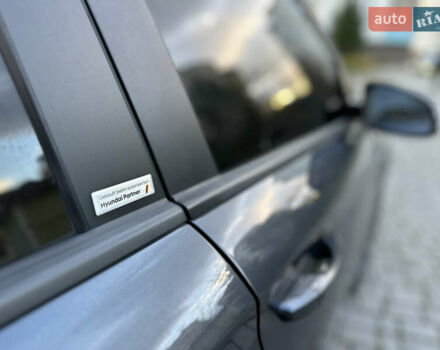 Серый Хендай Kona, объемом двигателя 0 л и пробегом 137 тыс. км за 17500 $, фото 35 на Automoto.ua