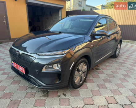 Сірий Хендай Kona, об'ємом двигуна 0 л та пробігом 40 тис. км за 16799 $, фото 10 на Automoto.ua