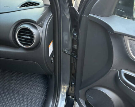 Серый Хендай Kona, объемом двигателя 0 л и пробегом 23 тыс. км за 16900 $, фото 23 на Automoto.ua