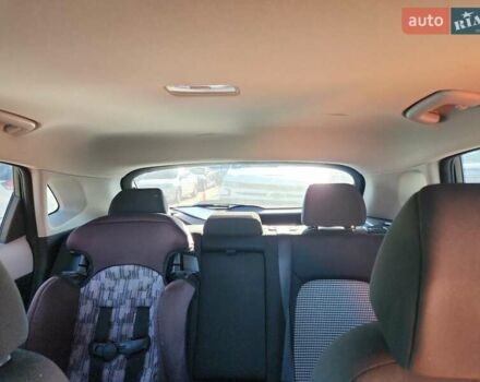 Серый Хендай Kona, объемом двигателя 2 л и пробегом 86 тыс. км за 2500 $, фото 9 на Automoto.ua