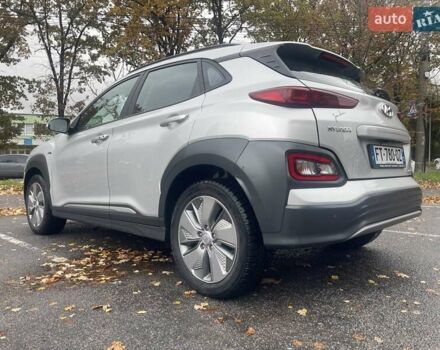 Серый Хендай Kona, объемом двигателя 0 л и пробегом 114 тыс. км за 17100 $, фото 12 на Automoto.ua