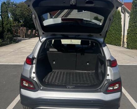 Серый Хендай Kona, объемом двигателя 0 л и пробегом 31 тыс. км за 20000 $, фото 14 на Automoto.ua