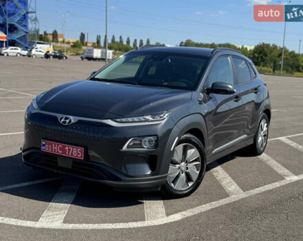 Серый Хендай Kona, объемом двигателя 0 л и пробегом 71 тыс. км за 16999 $, фото 52 на Automoto.ua