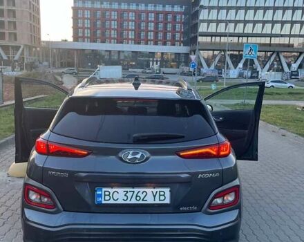 Сірий Хендай Kona, об'ємом двигуна 0 л та пробігом 50 тис. км за 17800 $, фото 13 на Automoto.ua