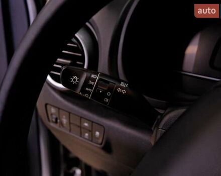 Серый Хендай Kona, объемом двигателя 0 л и пробегом 88 тыс. км за 20300 $, фото 25 на Automoto.ua