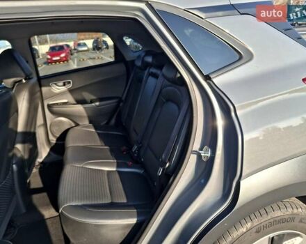 Серый Хендай Kona, объемом двигателя 0 л и пробегом 116 тыс. км за 18600 $, фото 25 на Automoto.ua